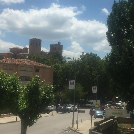 Alojamientos Siguenza Aptos Turisticos Bagian luar foto